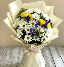 Букет цветов из:  Ирисы, Хризантемы и Розы в Бурукшуне