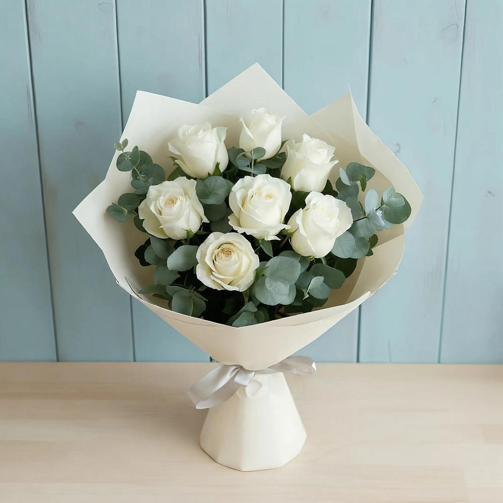 Букет Белые розы в Эвкалипте в Бурукшуне