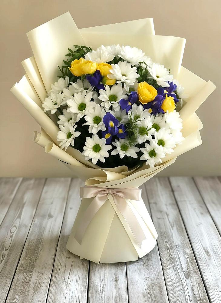 Букет цветов из: Ирисы, Хризантемы и Розы в Бурукшуне