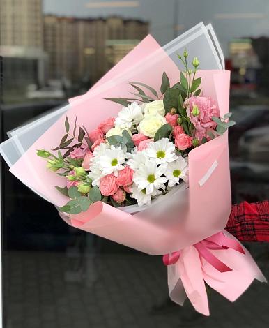 Букет цветов из: Розы, Лизиантусы и Хризантемы в Бурукшуне